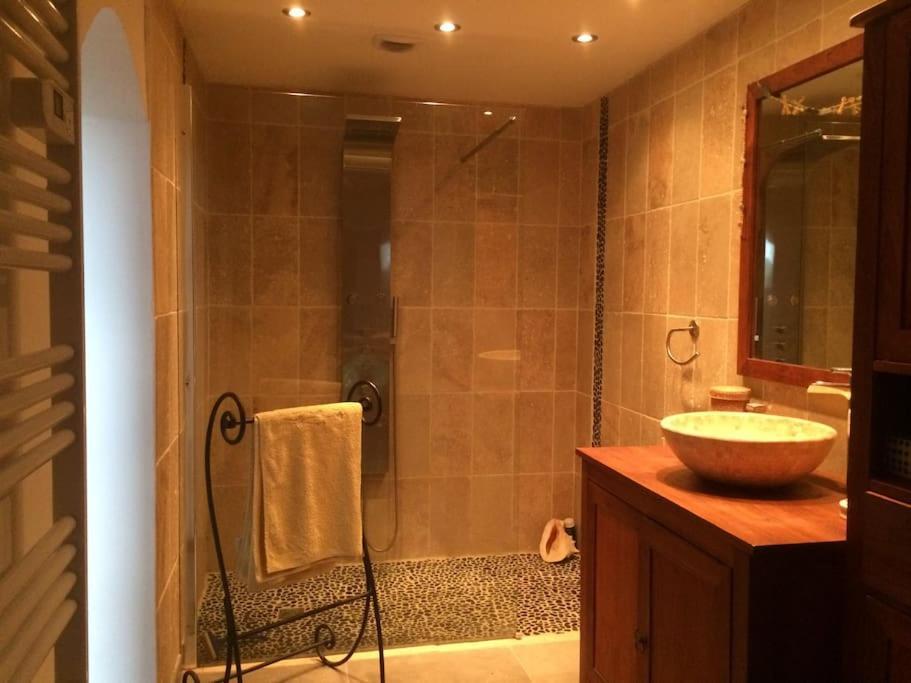 Appartement Sur La Colline Avec Acces Piscine Volx Exteriér fotografie