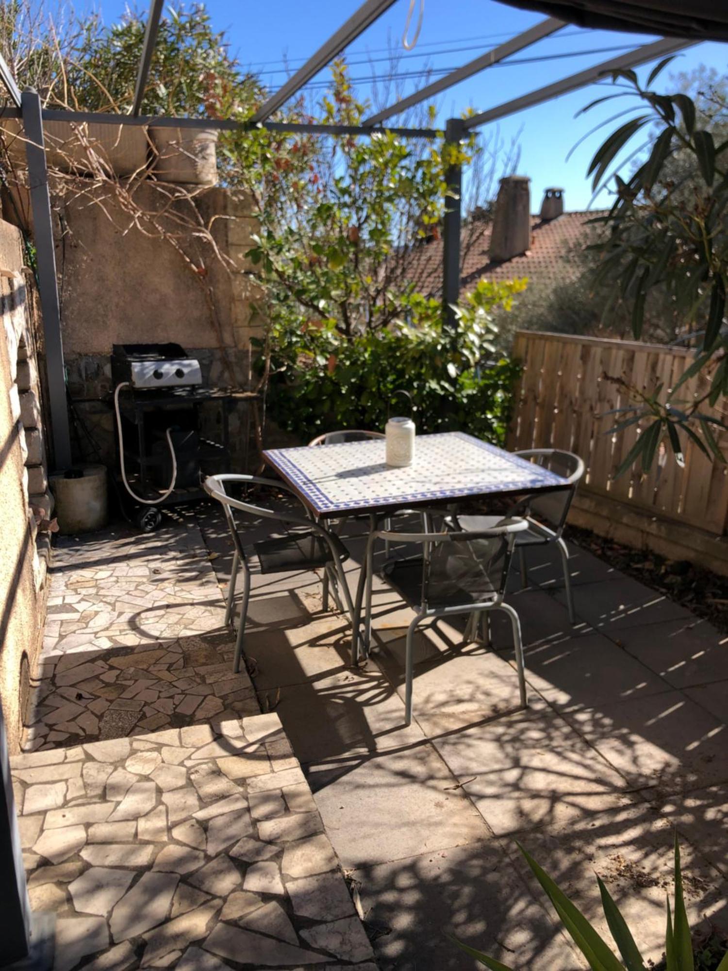 Appartement Sur La Colline Avec Acces Piscine Volx Exteriér fotografie