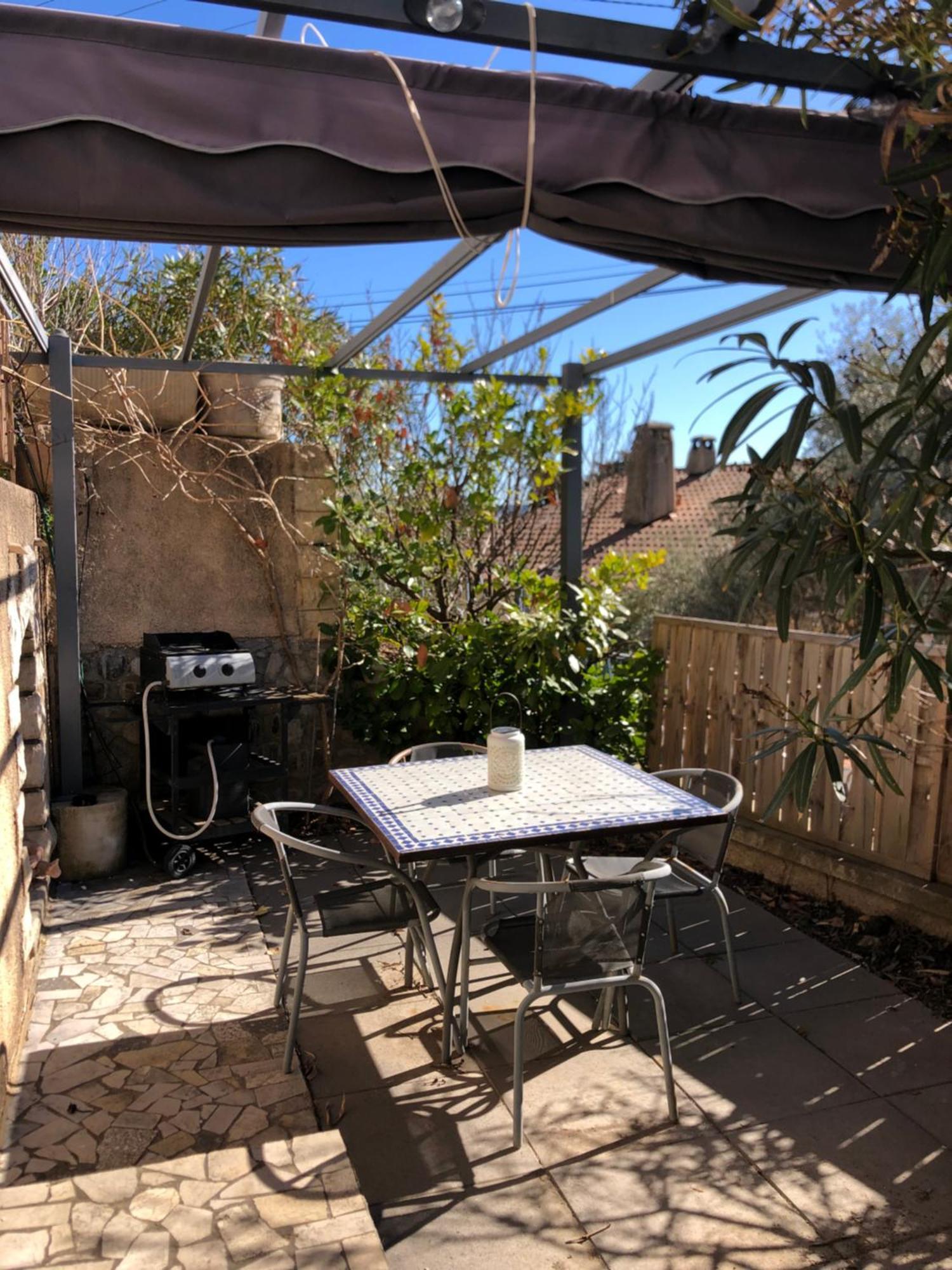 Appartement Sur La Colline Avec Acces Piscine Volx Exteriér fotografie